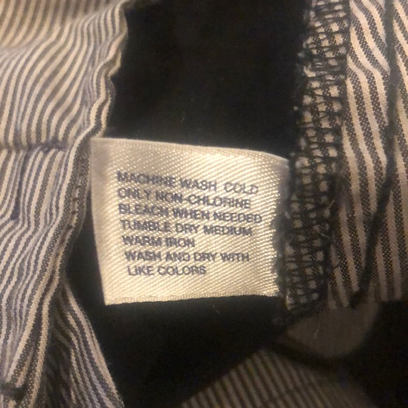 GAP Men’s Khaki’s - Picture 4 of 4